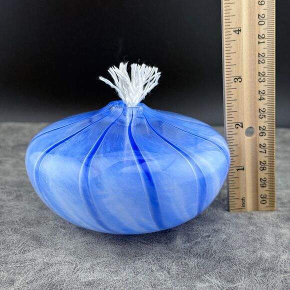 Vintage Intaglio Anton Art Glass Round Oil Lamp Blue Swirl Hand-blown Wick 4.5" - Picture 6 of 9